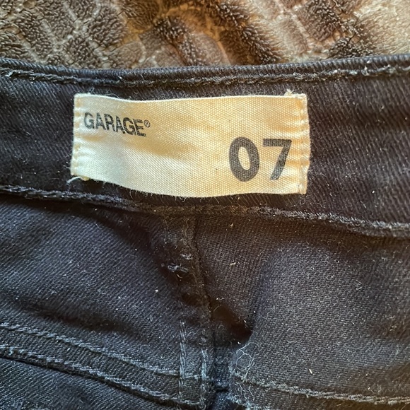 Garage Flirty Jean Short - Picture 2 of 3